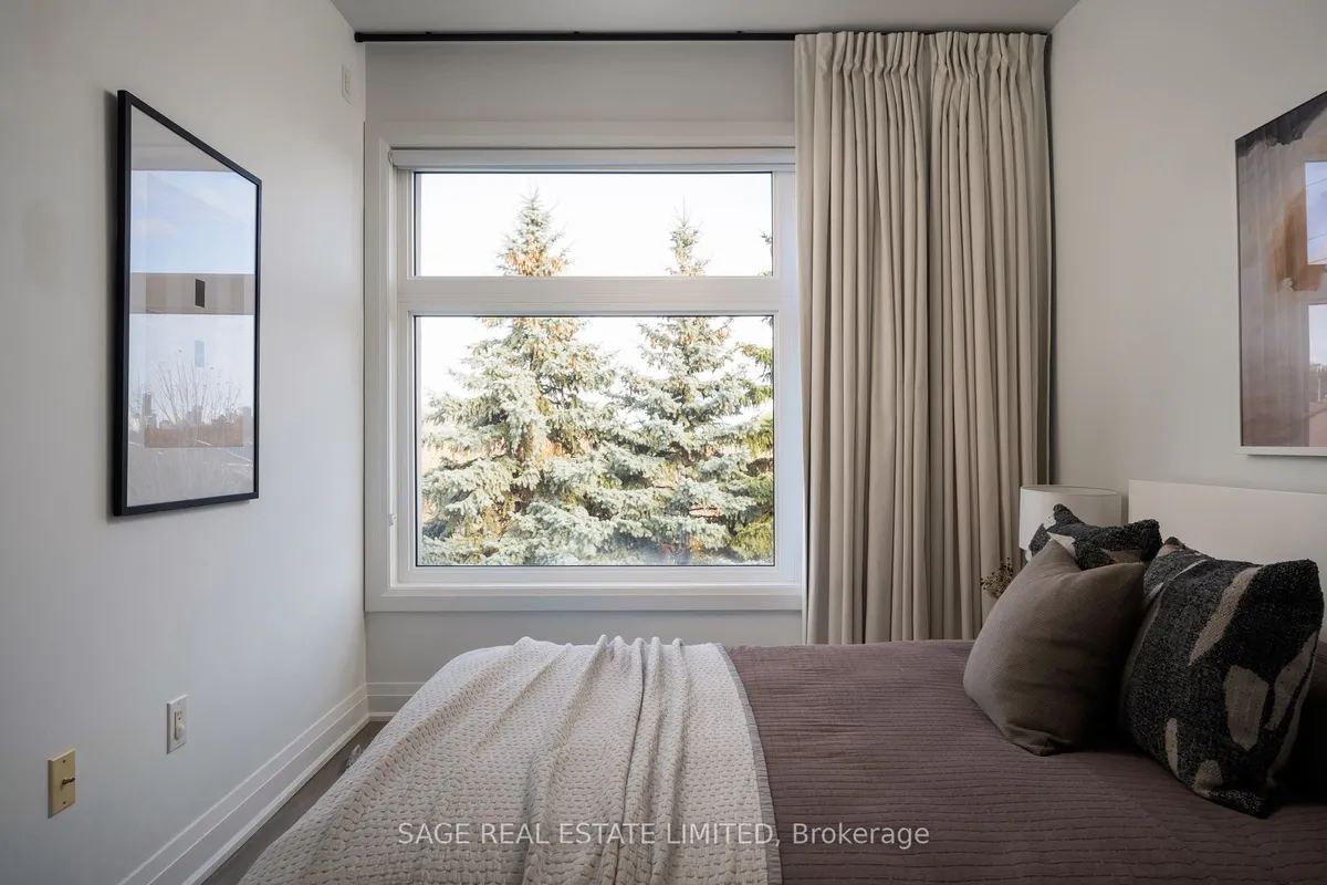 101 Beaver Avenue, ON M6H 2G3