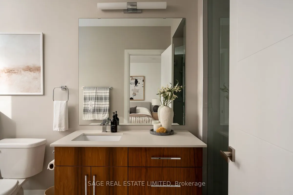 101 Beaver Avenue, ON M6H 2G3