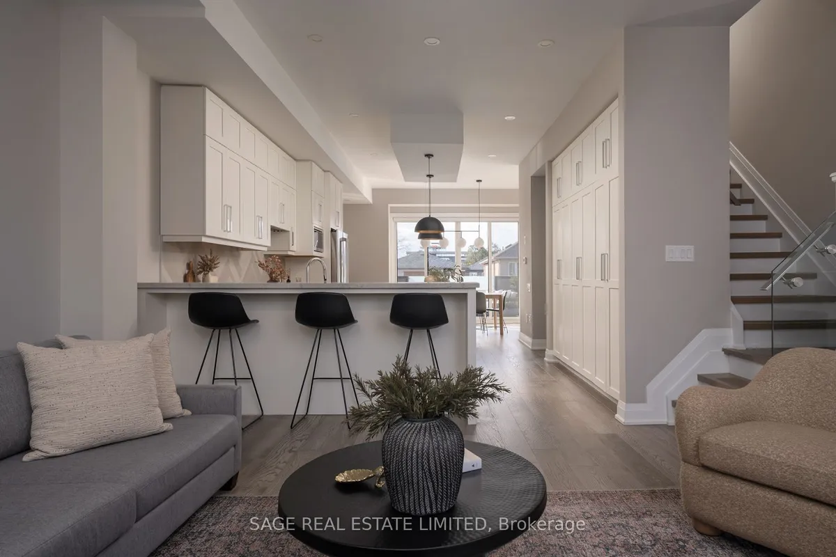 101 Beaver Avenue, ON M6H 2G3