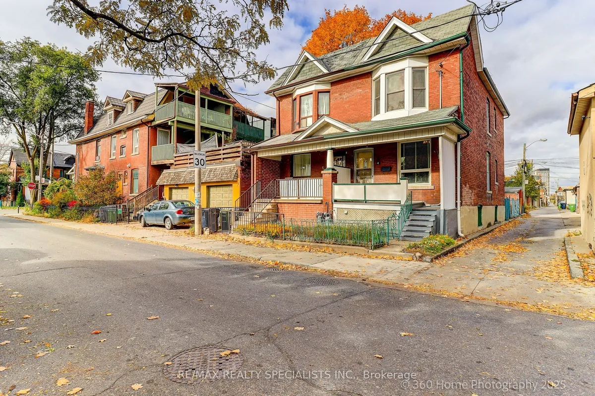 4 Ernest Avenue, ON M6P 3M5