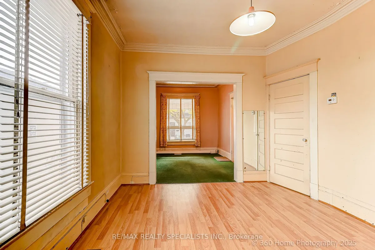 4 Ernest Avenue, ON M6P 3M5