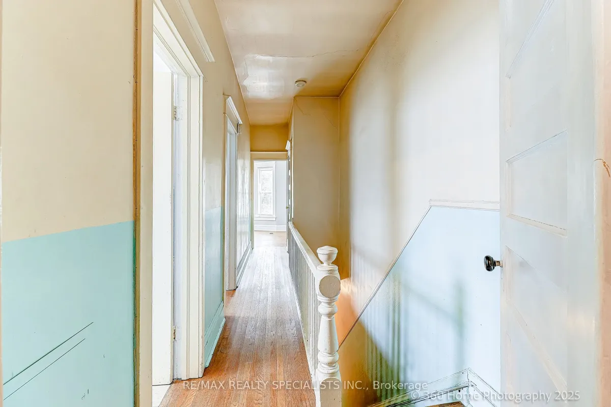 4 Ernest Avenue, ON M6P 3M5