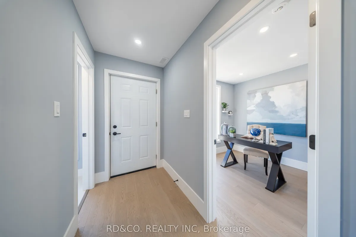 82 Pritchard Avenue, ON M6N 1T3