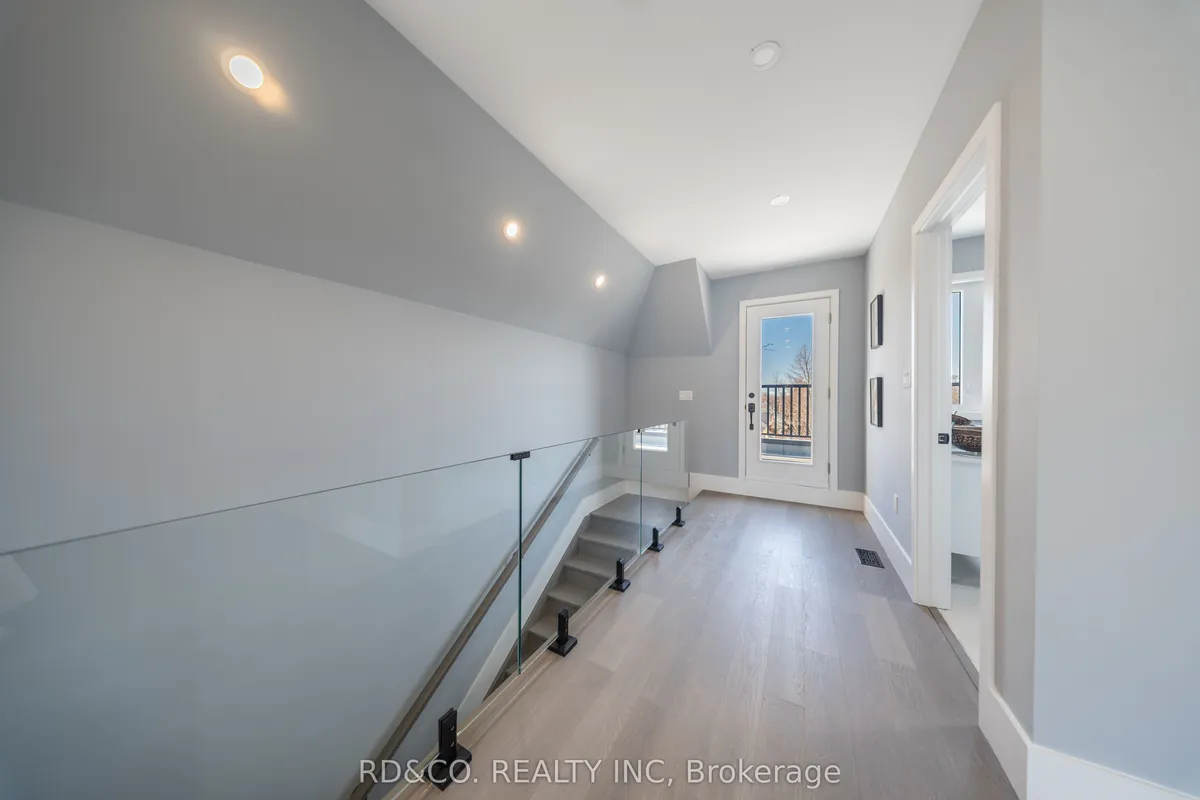 82 Pritchard Avenue, ON M6N 1T3