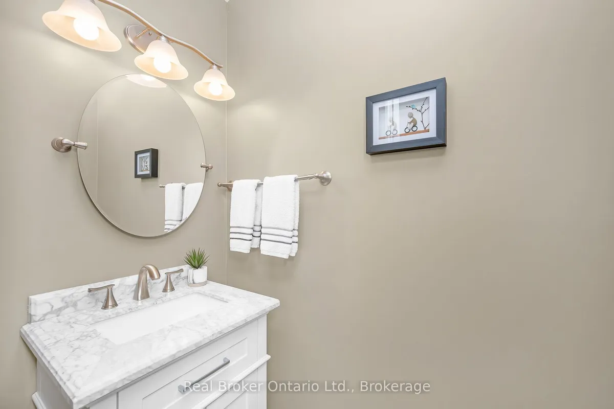 2015 Grosvenor Street, ON L6H 5A2