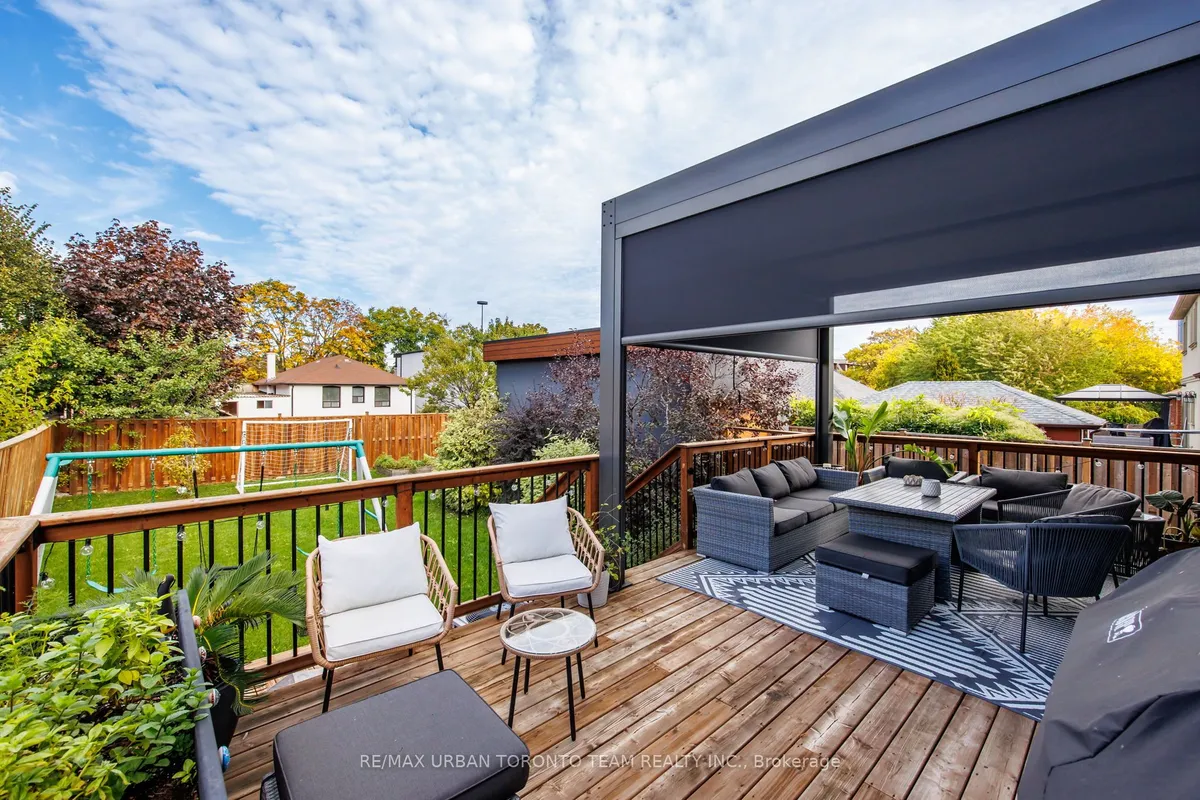 58 Manitoba Street, ON M8Y 1C9