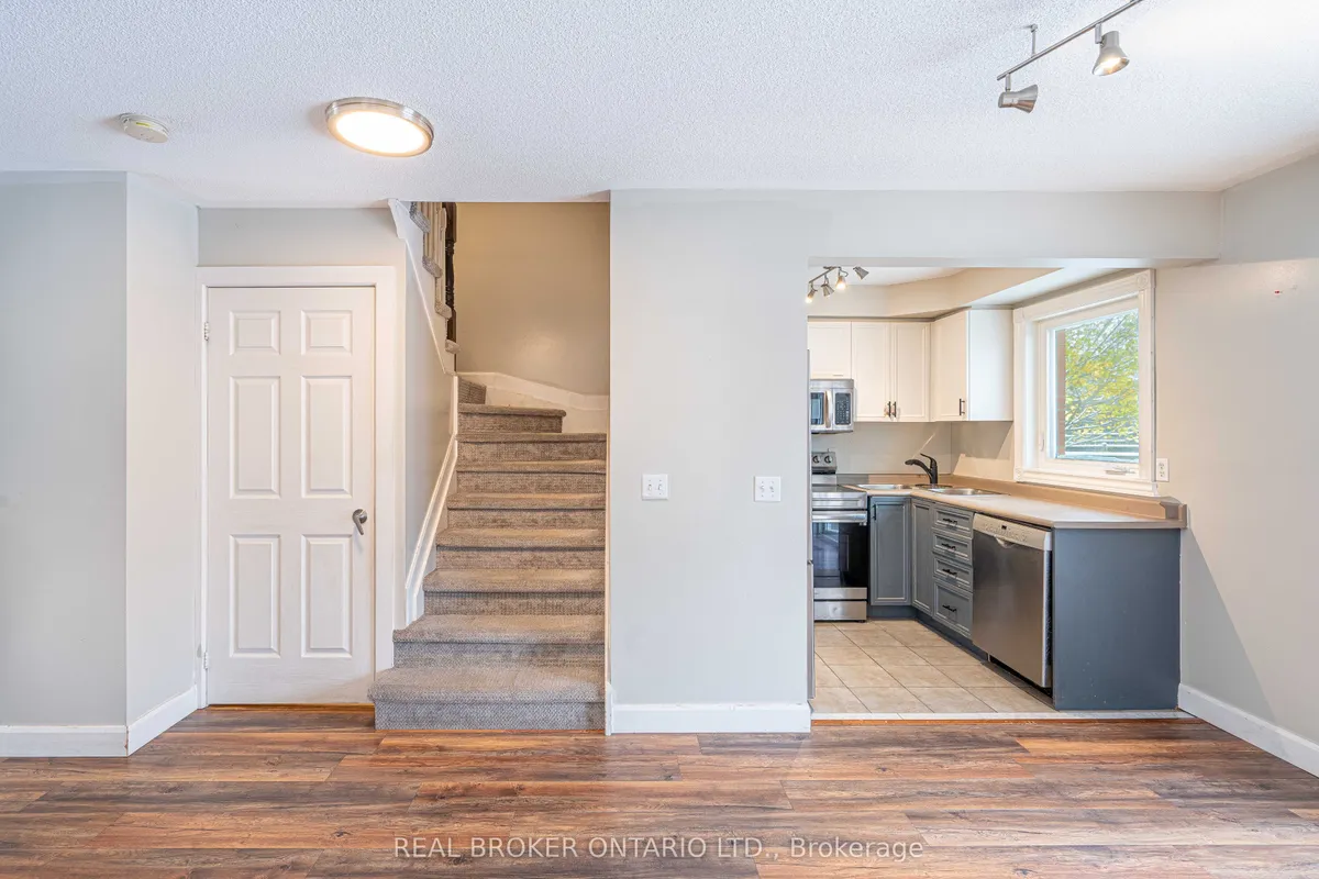 126 Mowat Crescent, ON L7G 6C8