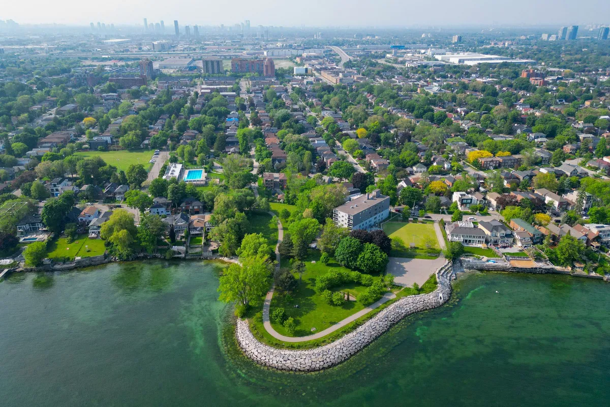 165 Lake Shore Drive, ON M8V 2A1