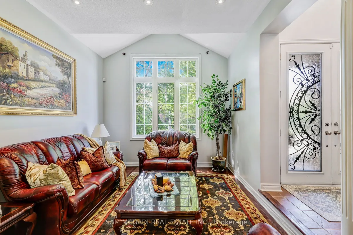 3306 Fox Run Circle, ON L6L 6W5