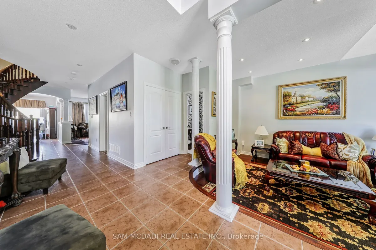 3306 Fox Run Circle, ON L6L 6W5