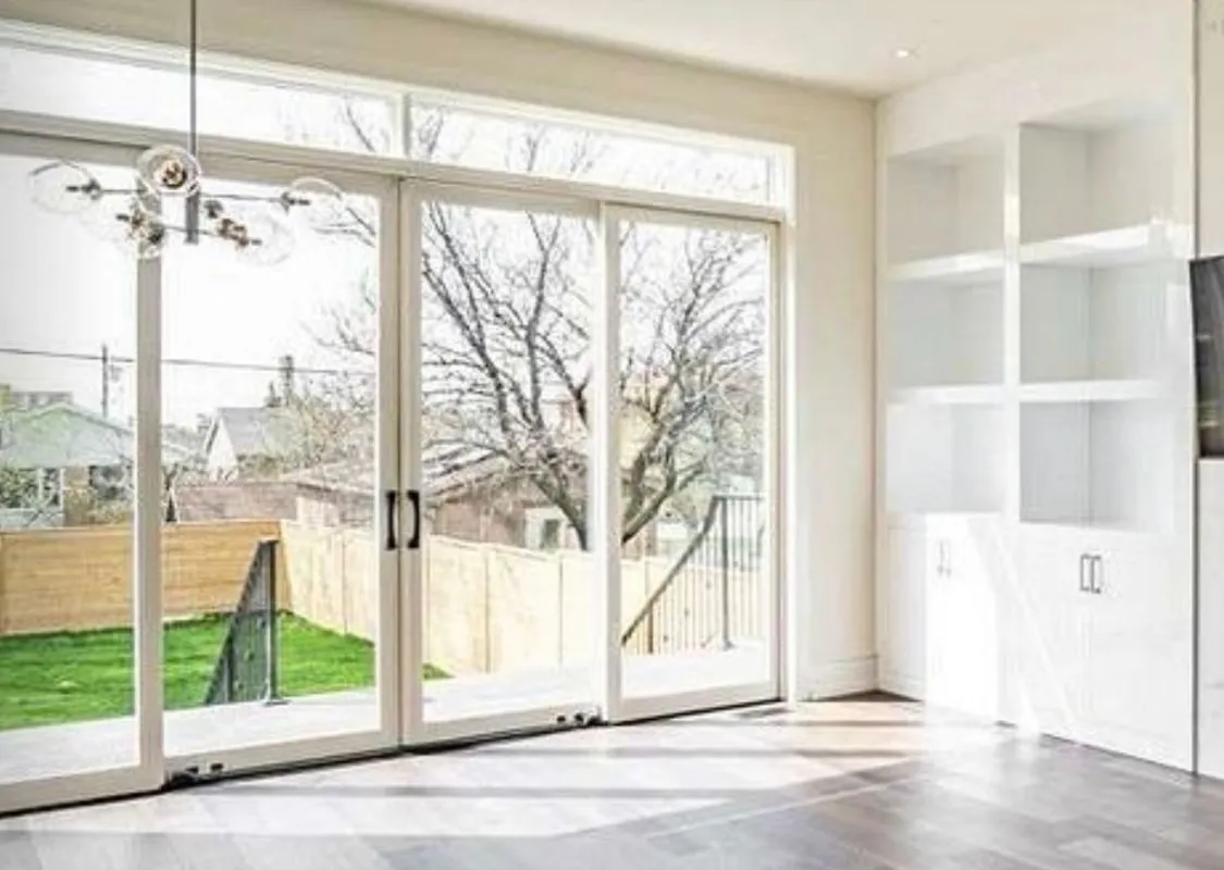 33 Cartwright Avenue, ON M6A 1T8