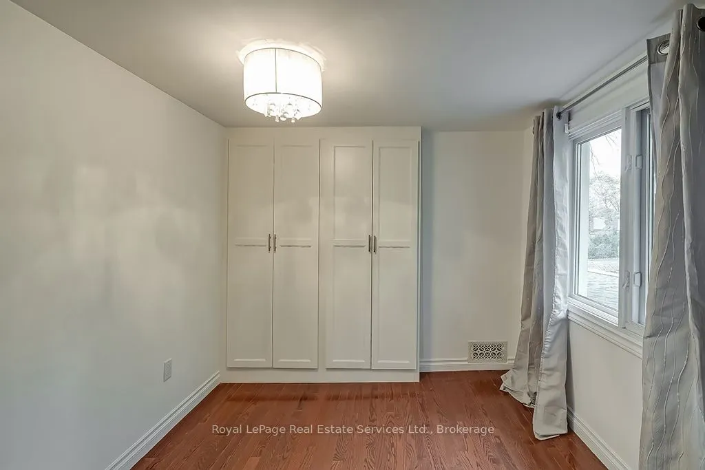 411 Trafalgar Road, ON L6J 3H8