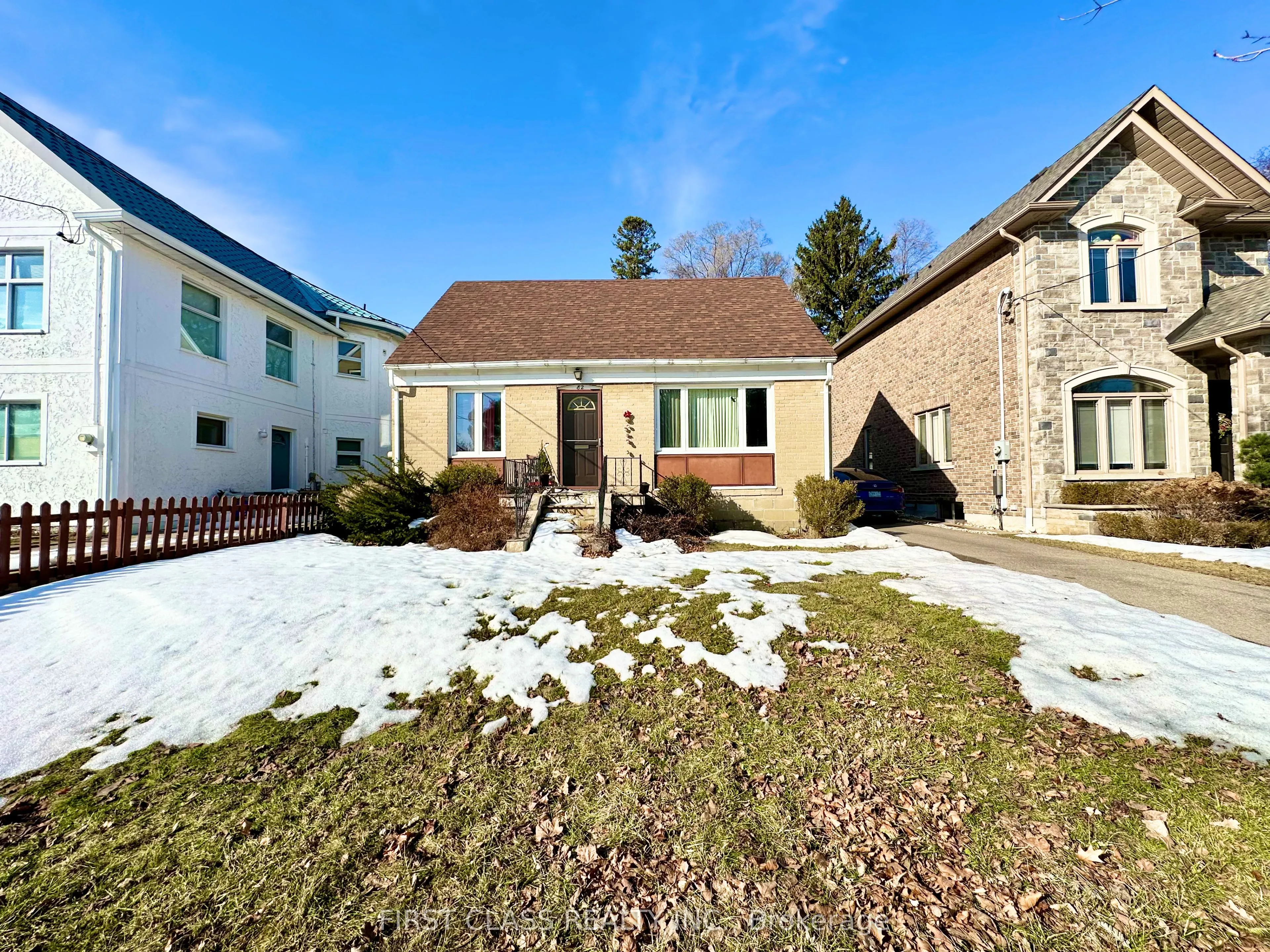 82 Hillcroft Drive, ON M9B 4X9