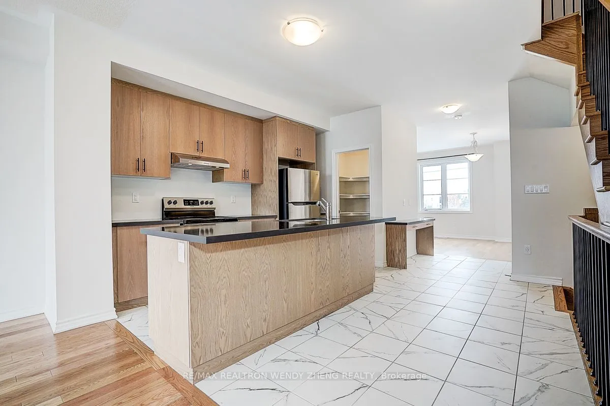 34 Vestry Way, ON L6P 0N5