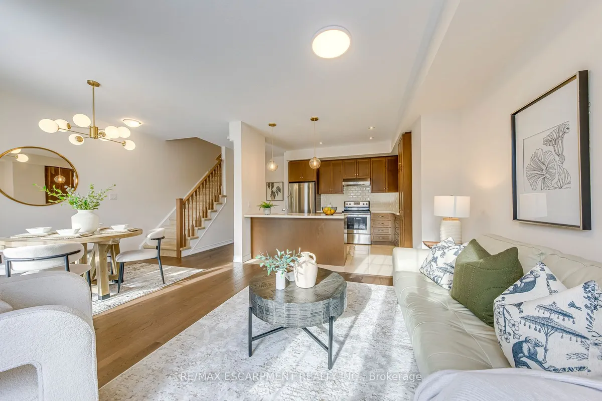 383 Grantham Common, ON L6H 0P8