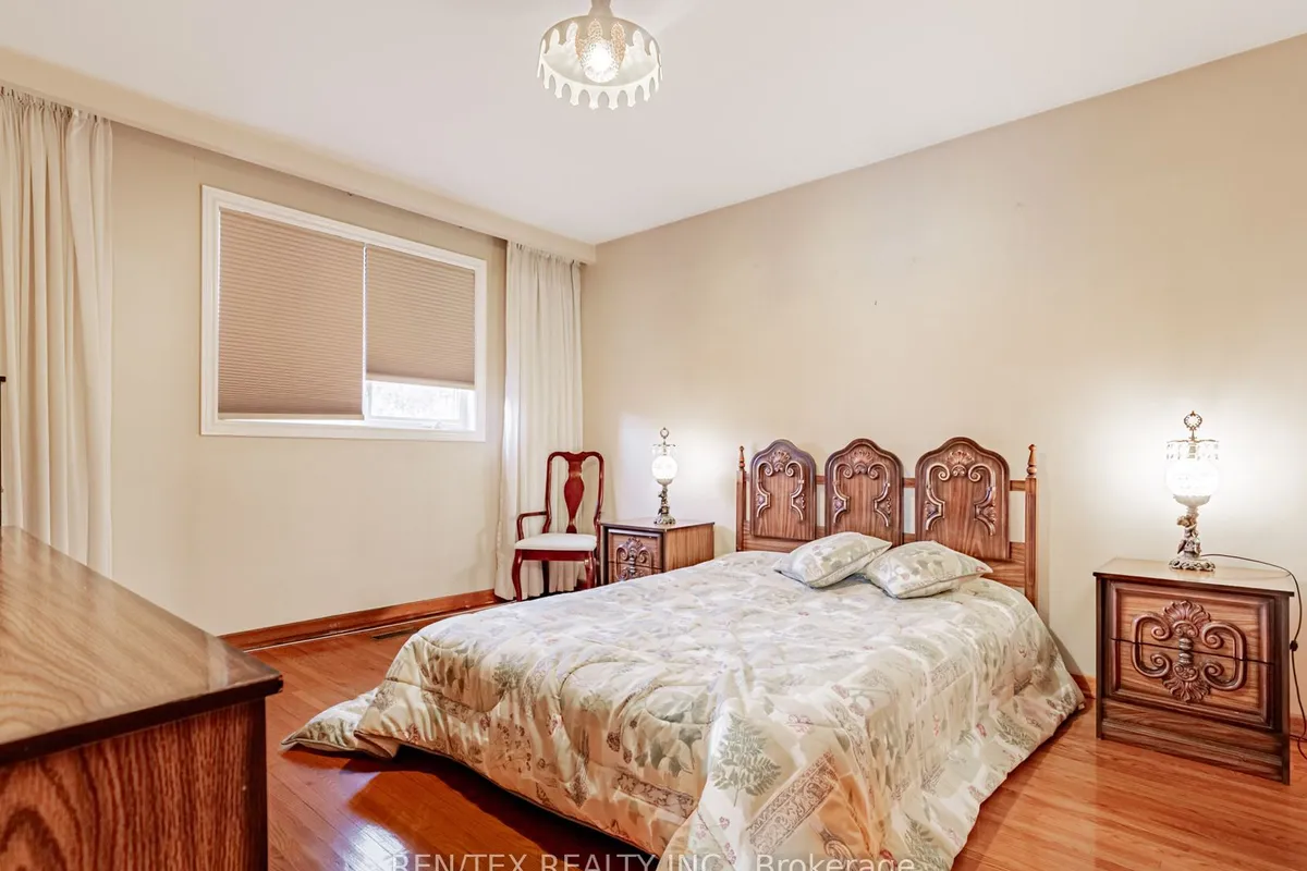 6 Blacksmith Crescent, ON M3N 1V4