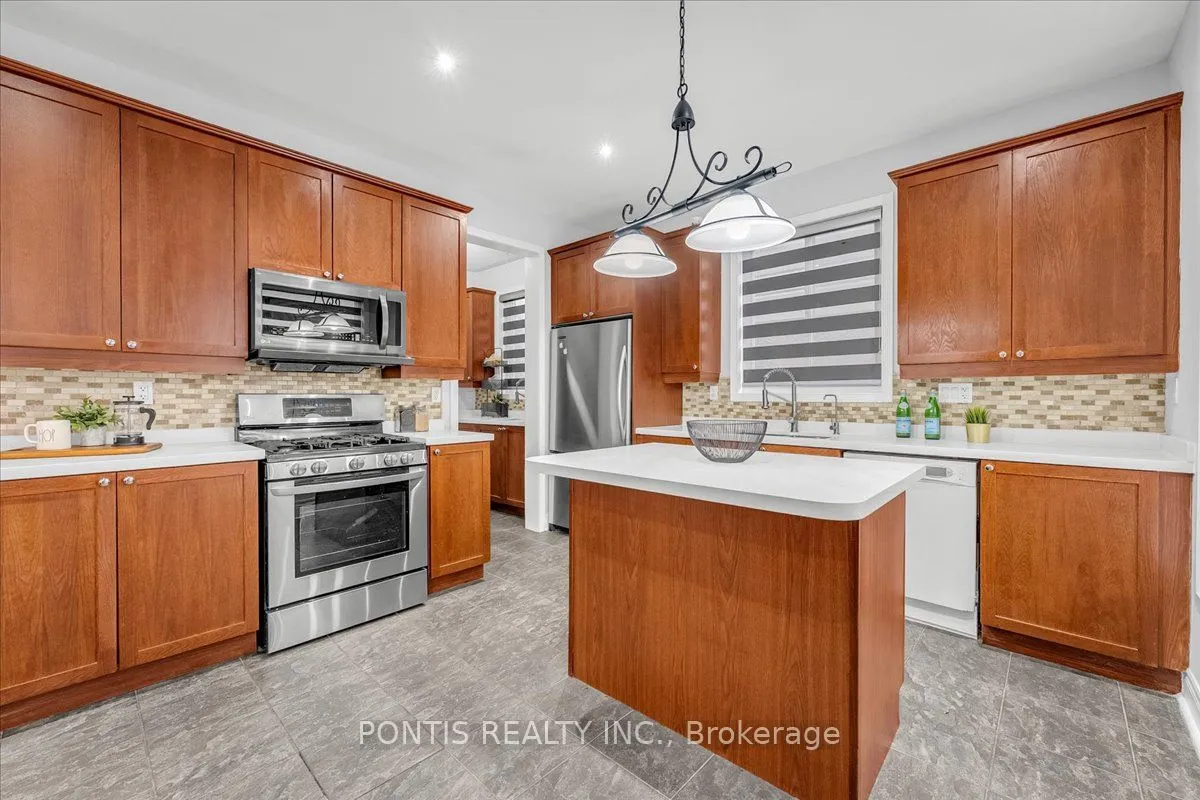 52 Emmett Circle, ON L7A 3M2