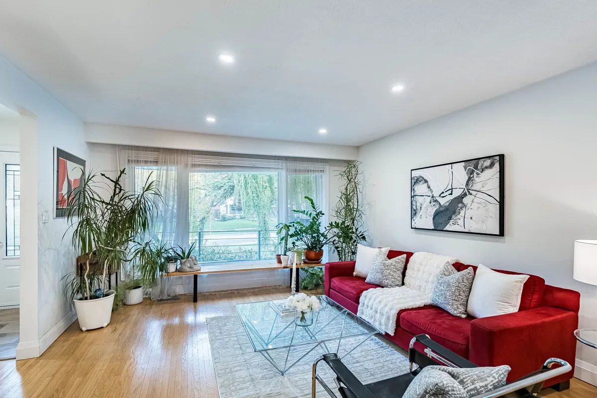 1266 Winding Trail, ON L4Y 2T7