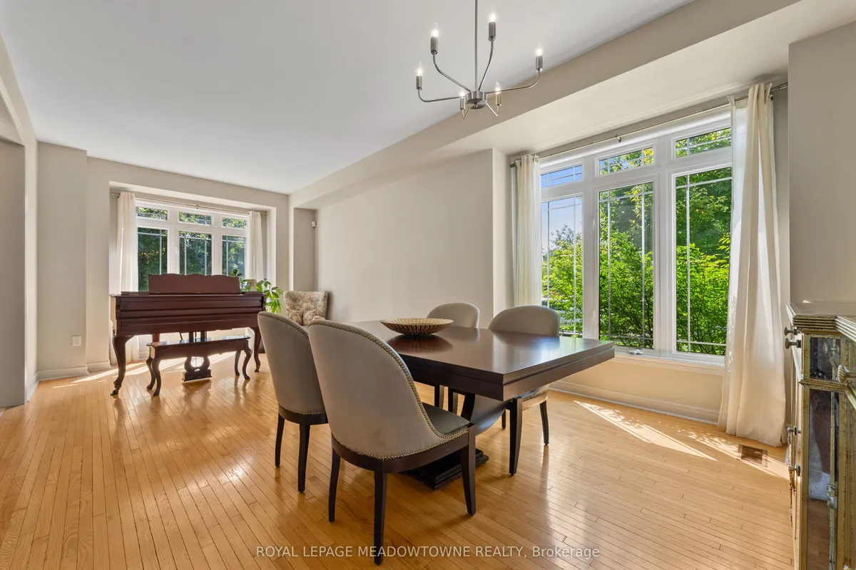 9 Black Bear Trail, ON L6Y 5L2