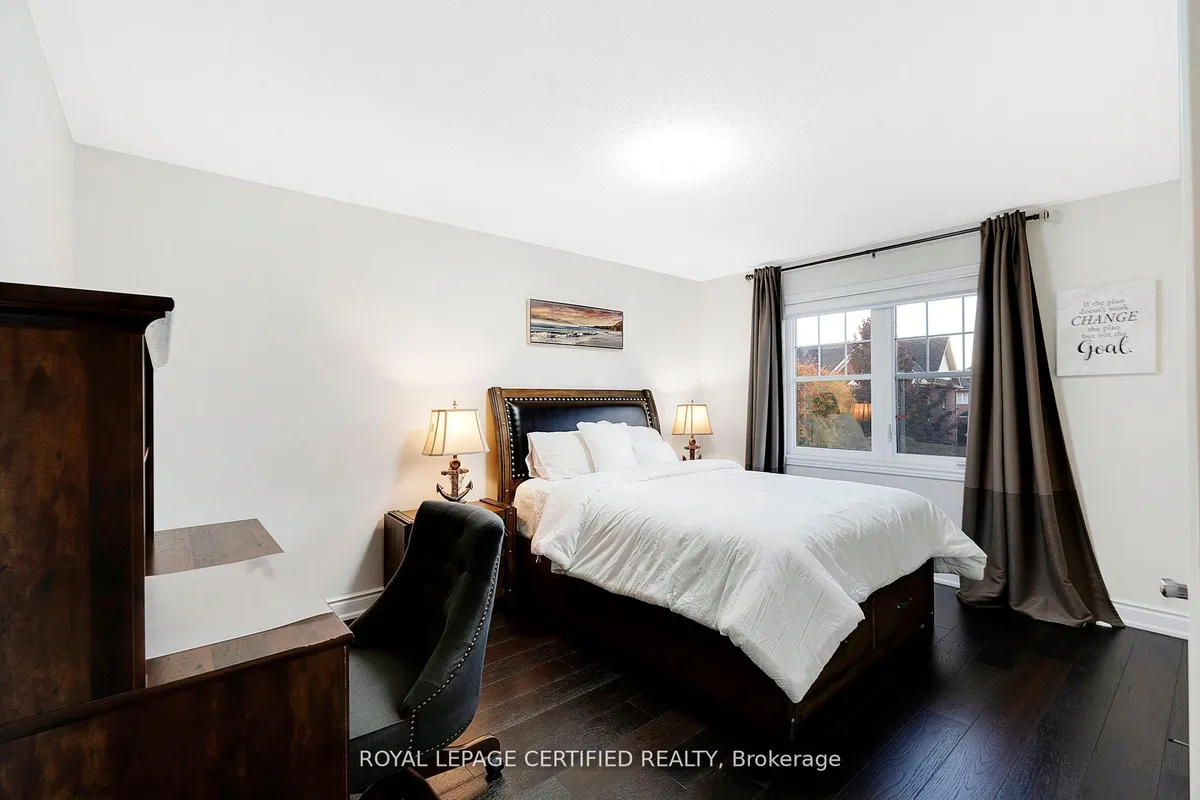 421 Stringer Circle, ON L9T 0T3