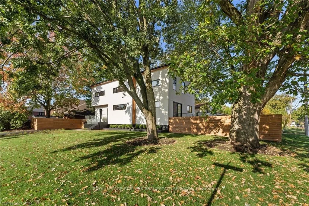 5427 ANTHONY Place, ON L7L 3G9