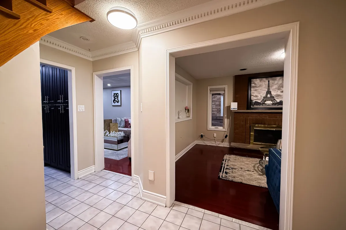 69 Pennsylvania Avenue, ON L6Y 4P3