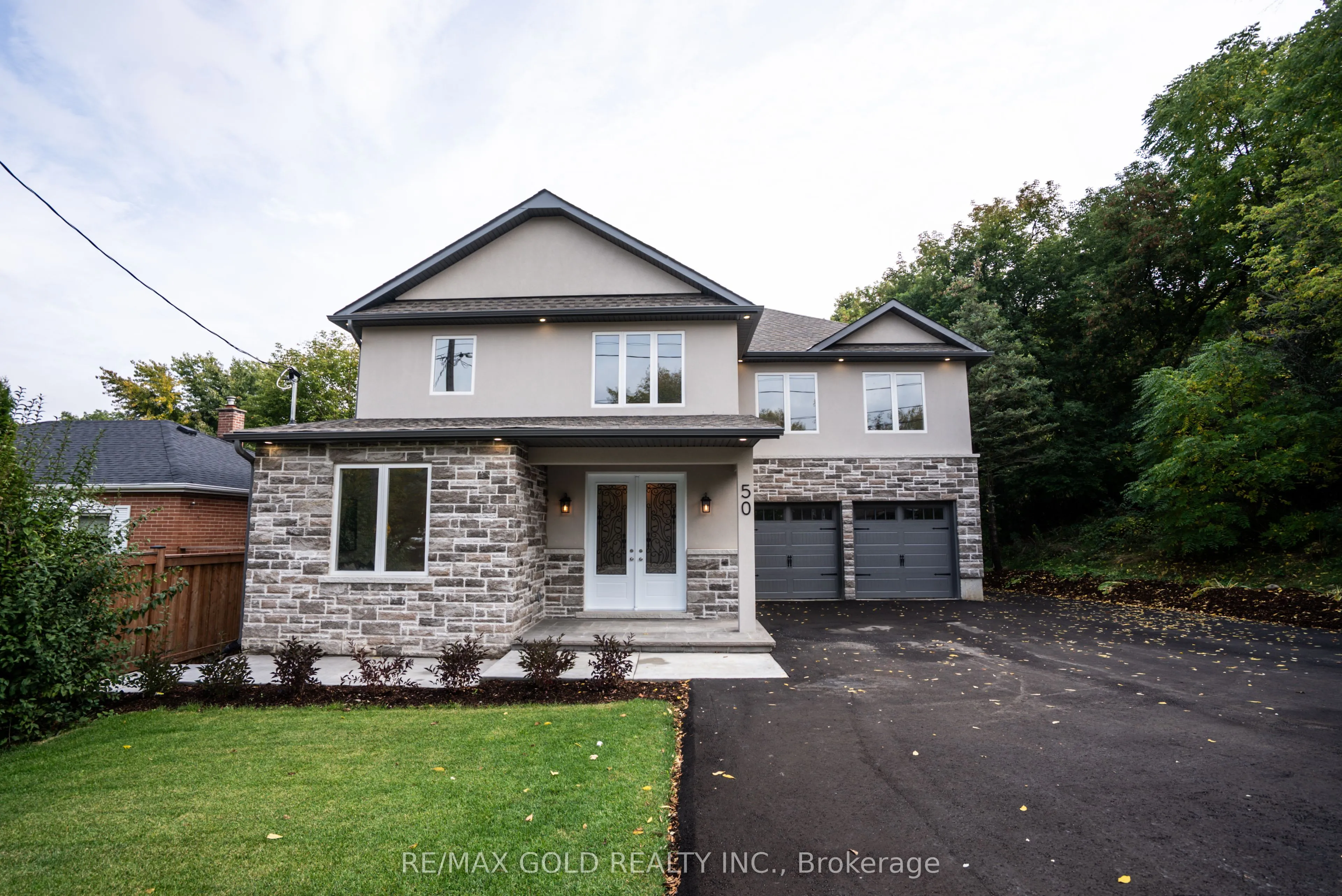 50 Willow Street, ON L7E 1C4