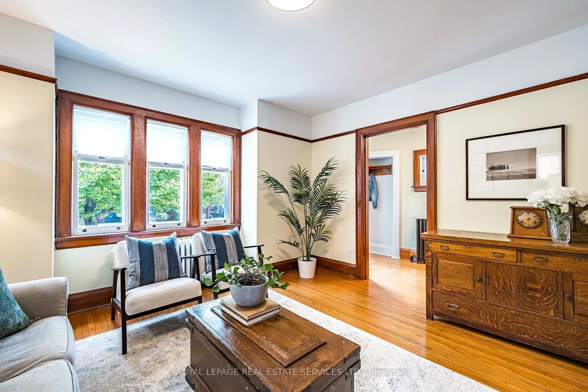 44 Fourth Street, ON M8V 2Y3