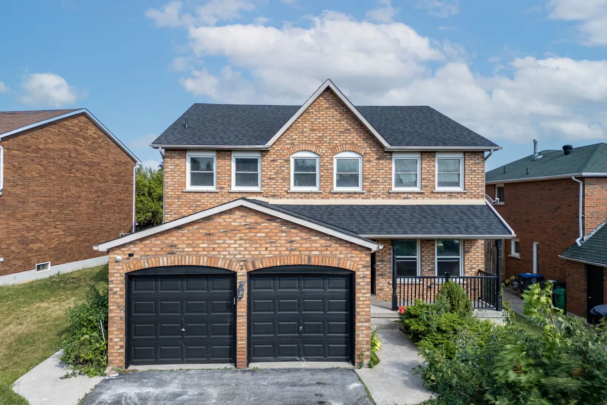 3 Newbury Crescent, ON L6S 5L7