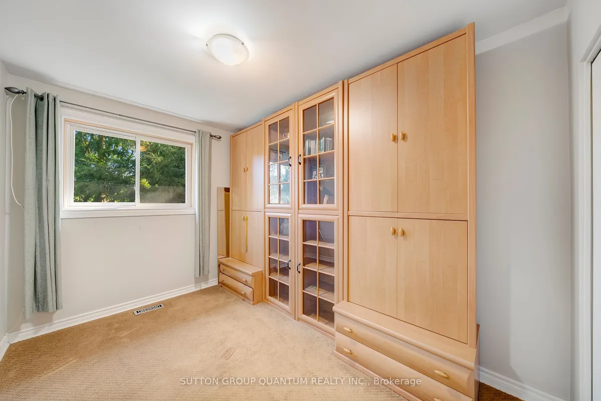 1224 Fairdale Drive, ON L5C 1K4