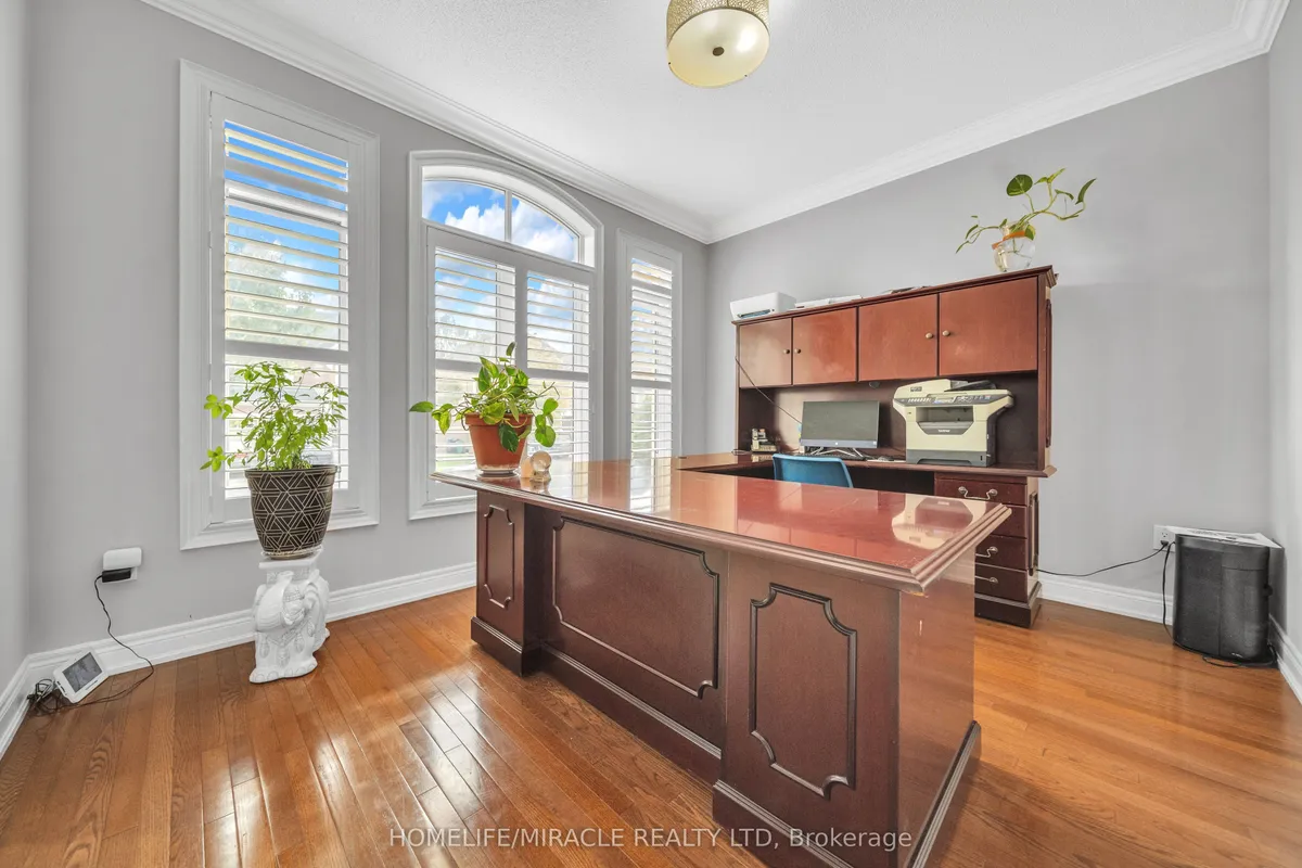 24 Haywood Drive, ON L6X 0W1