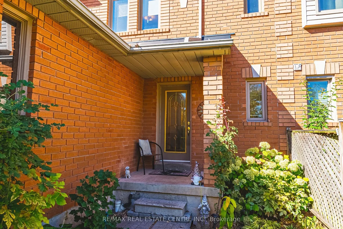 487 Taylor Crescent, ON L7L 6G2