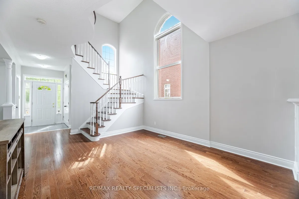 2676 Castle Hill Crescent, ON L6H 6J1