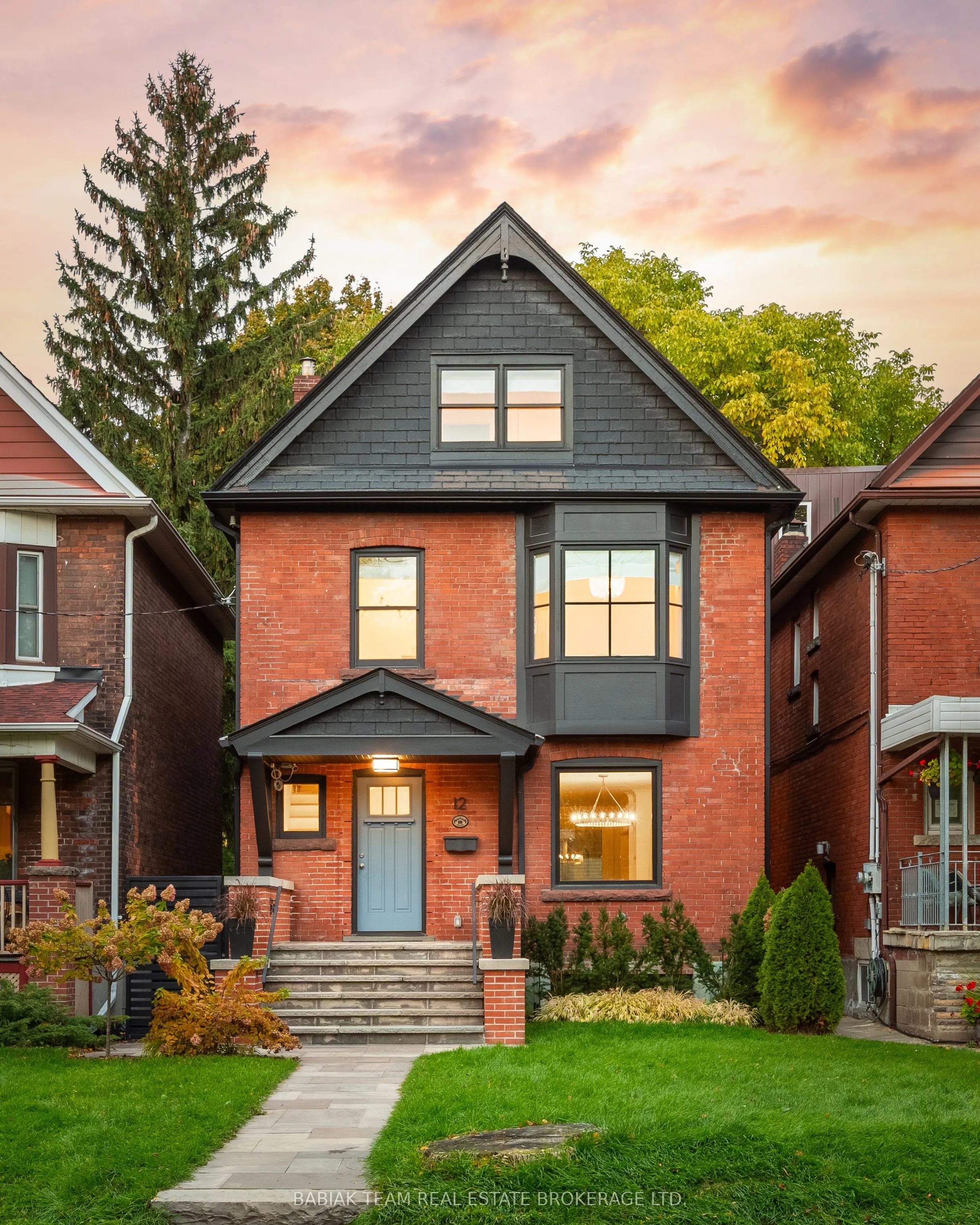 12 Hewitt Avenue, ON M6R 1Y3