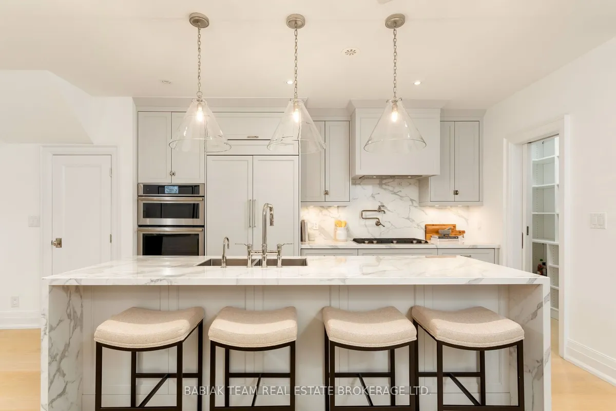 12 Hewitt Avenue, ON M6R 1Y3