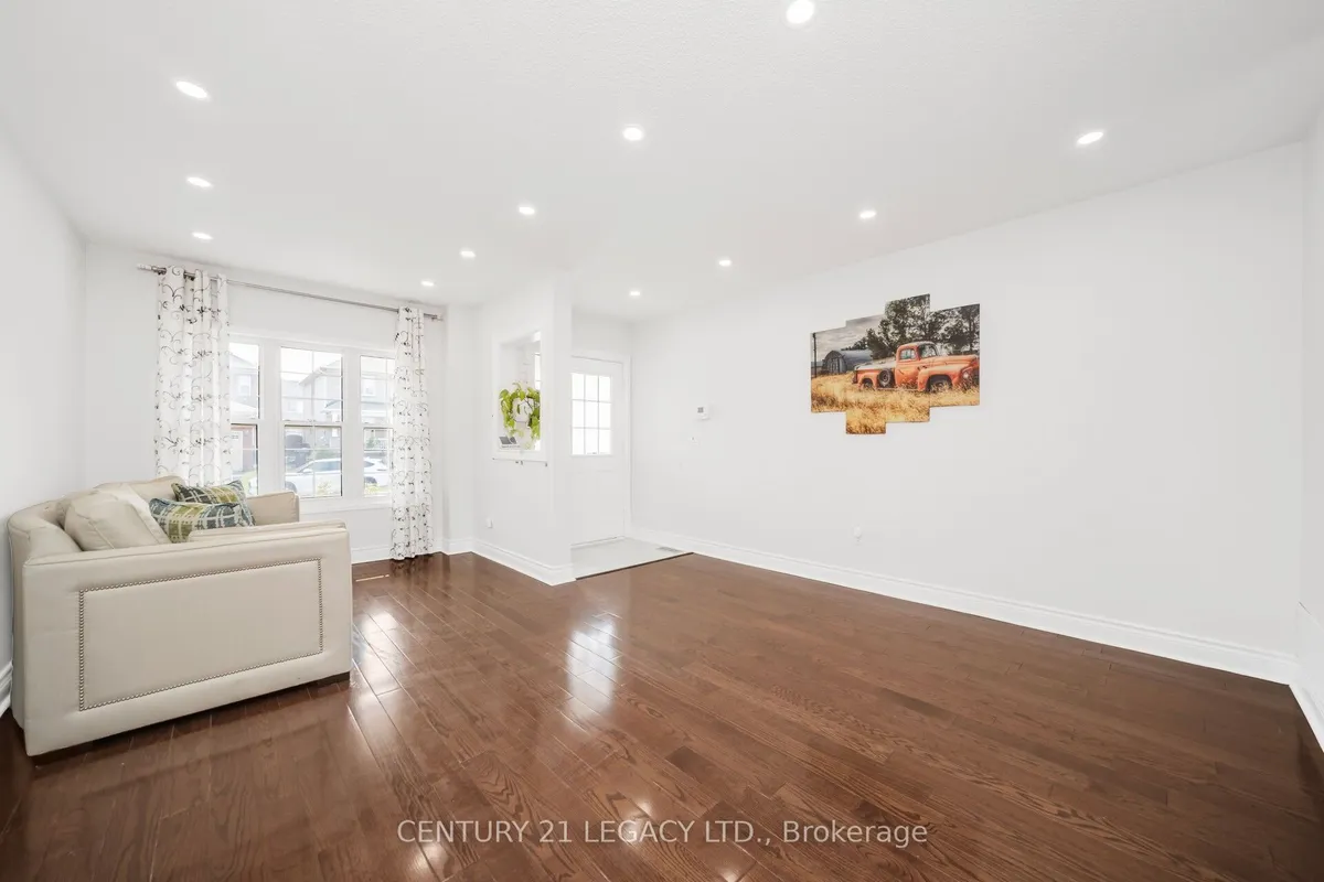 28 Sunnybrook Crescent, ON L7A 1Y2