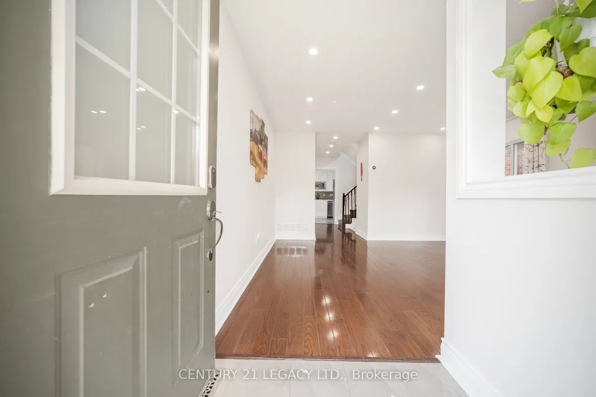 28 Sunnybrook Crescent, ON L7A 1Y2