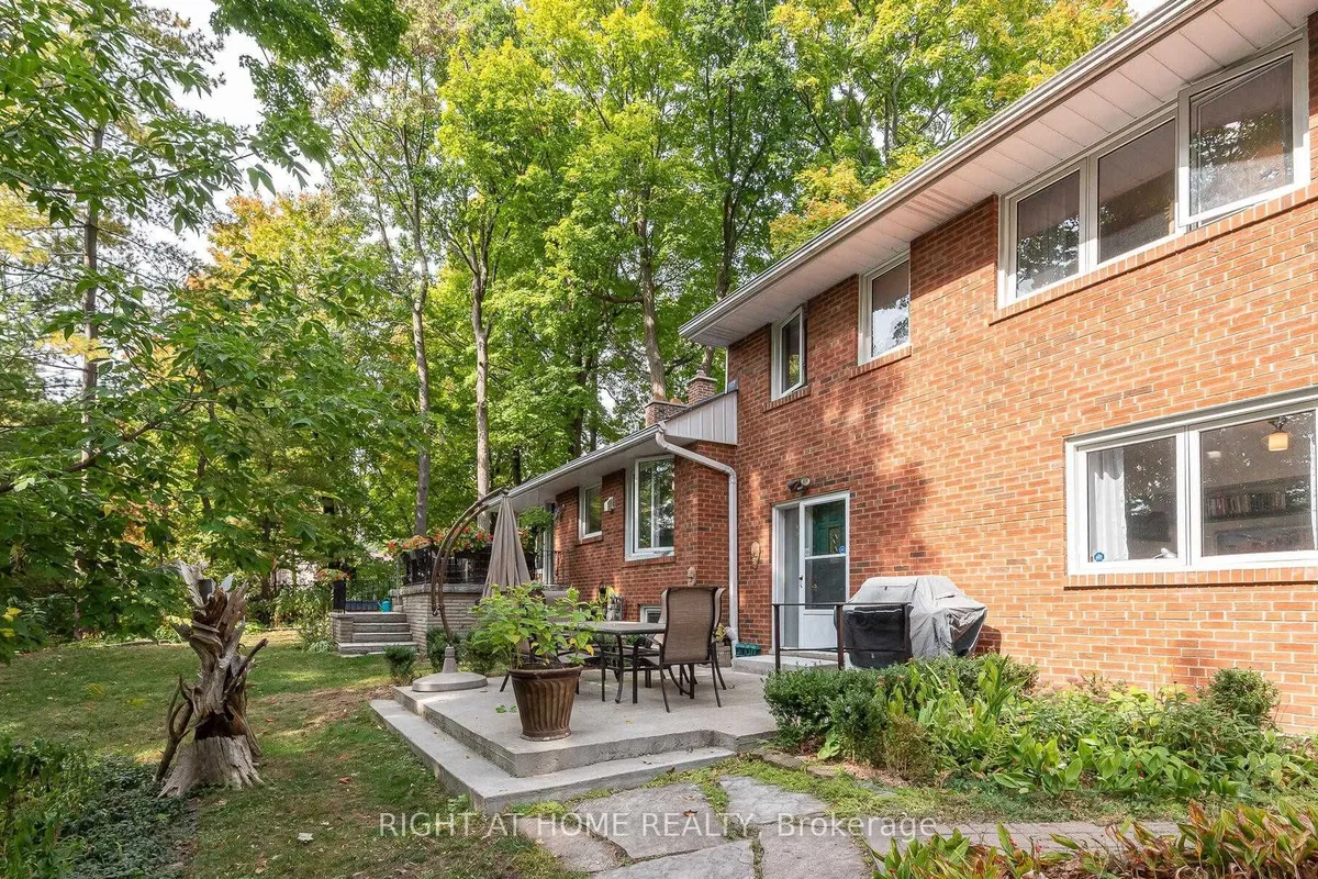 1445 Ryan Place, ON L5C 1J7