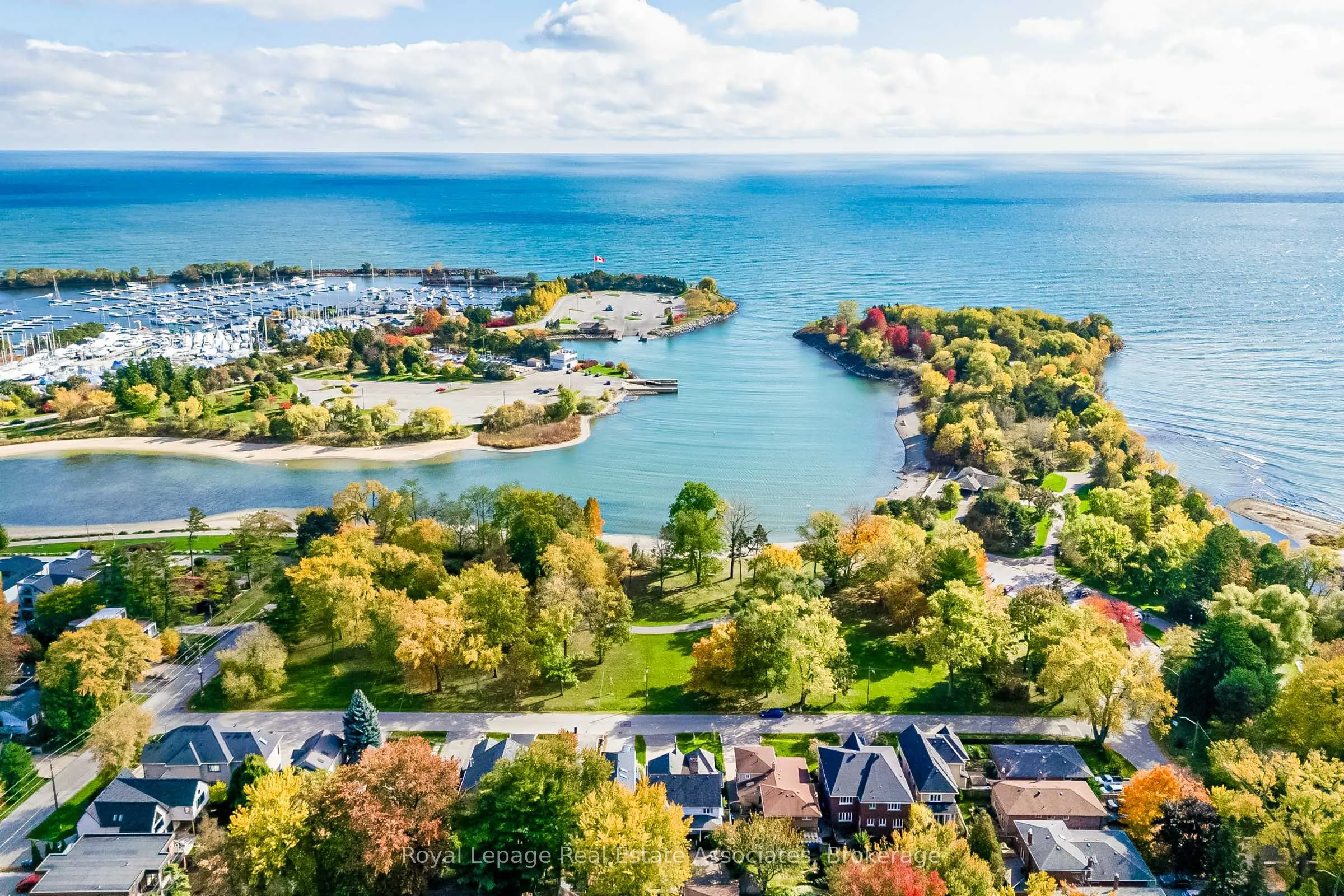 599 Lakeside Avenue, ON L5G 1N7