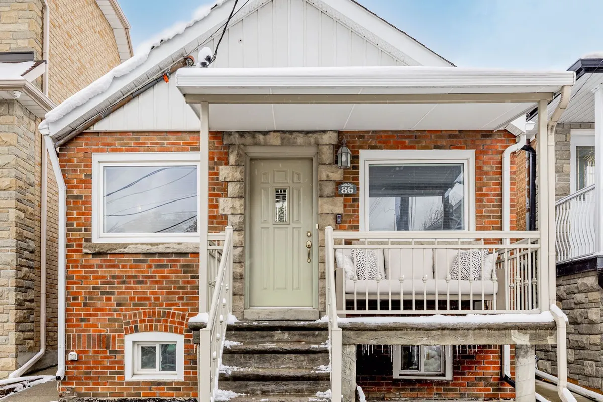 86 Holmesdale Road, ON M6E 1Y1