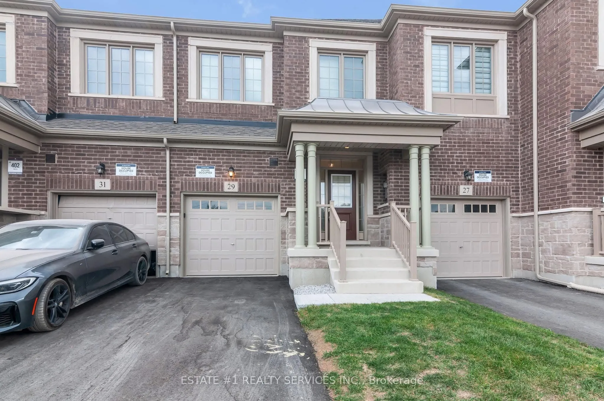 29 Bermondsey Way, ON L6Y 0E4