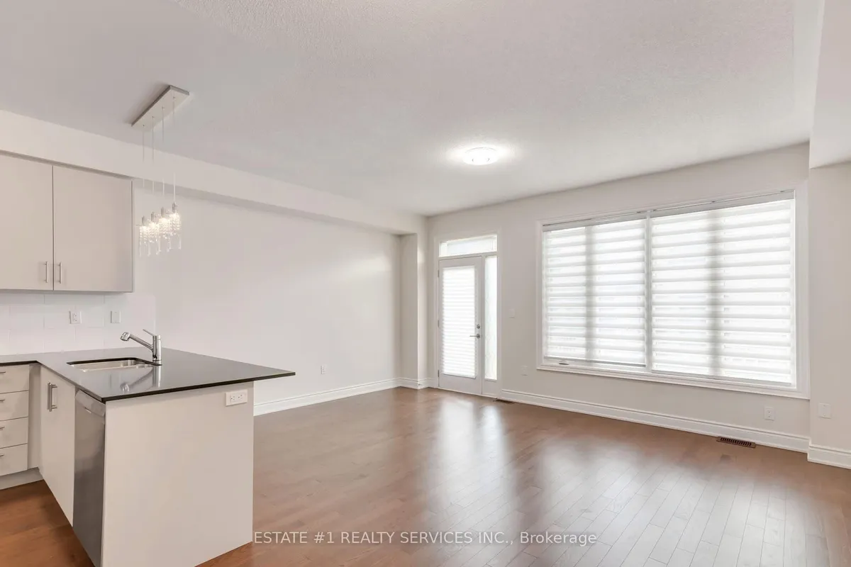 29 Bermondsey Way, ON L6Y 0E4