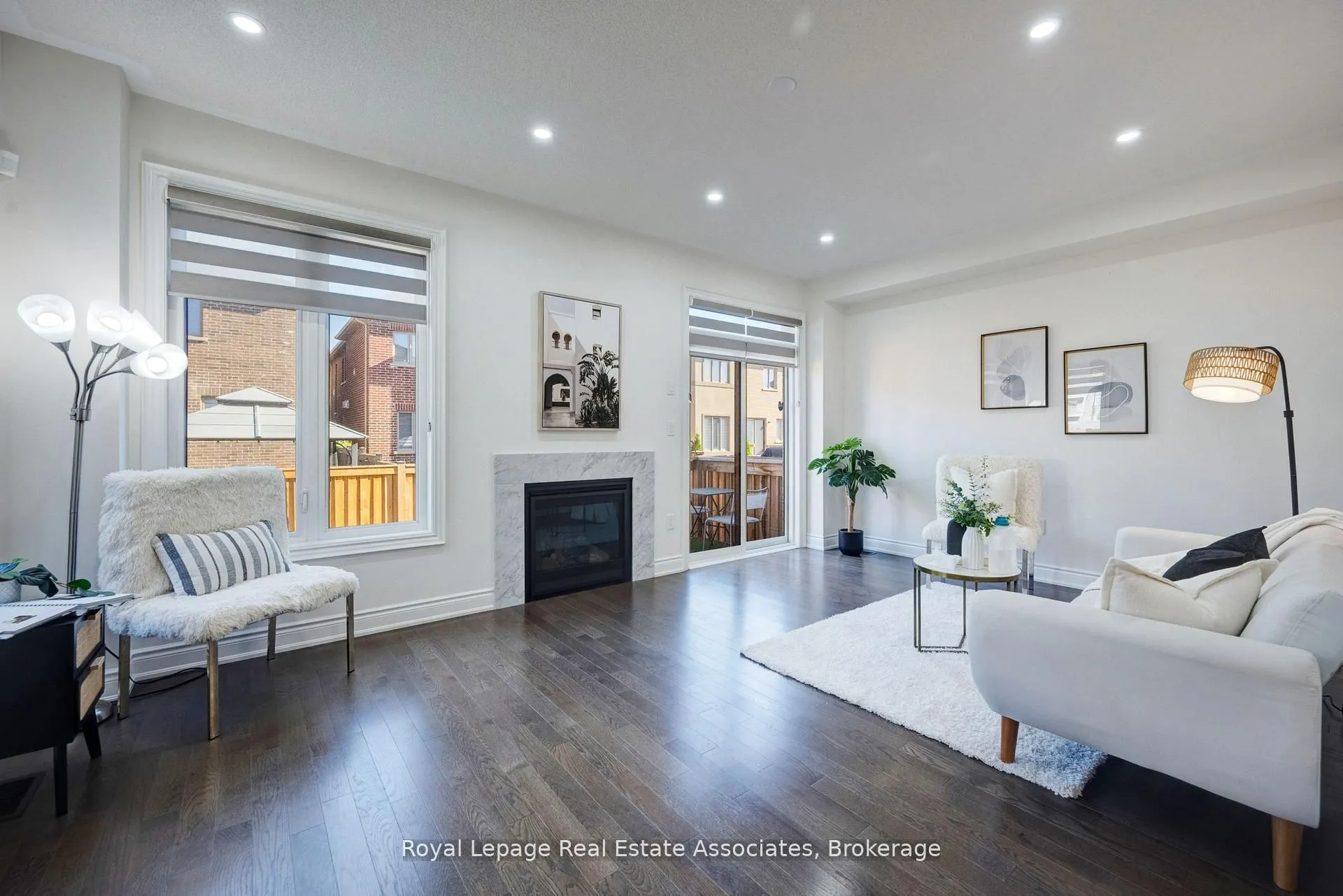 13 Quinton Ridge, ON L6Y 6J4