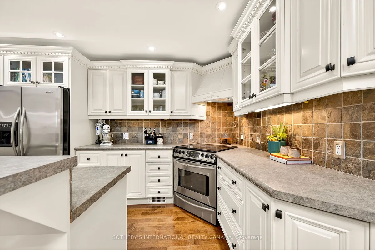 1943 Deanhome Road, ON L5J 2K5