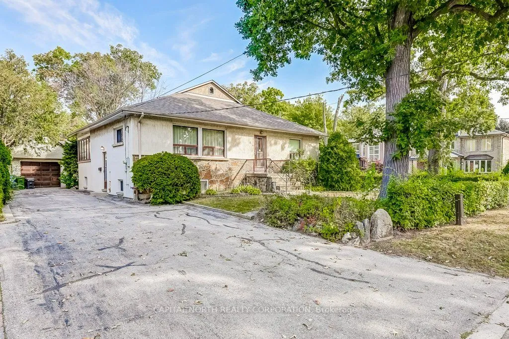 2 Rollet Drive, ON M6L 1J9