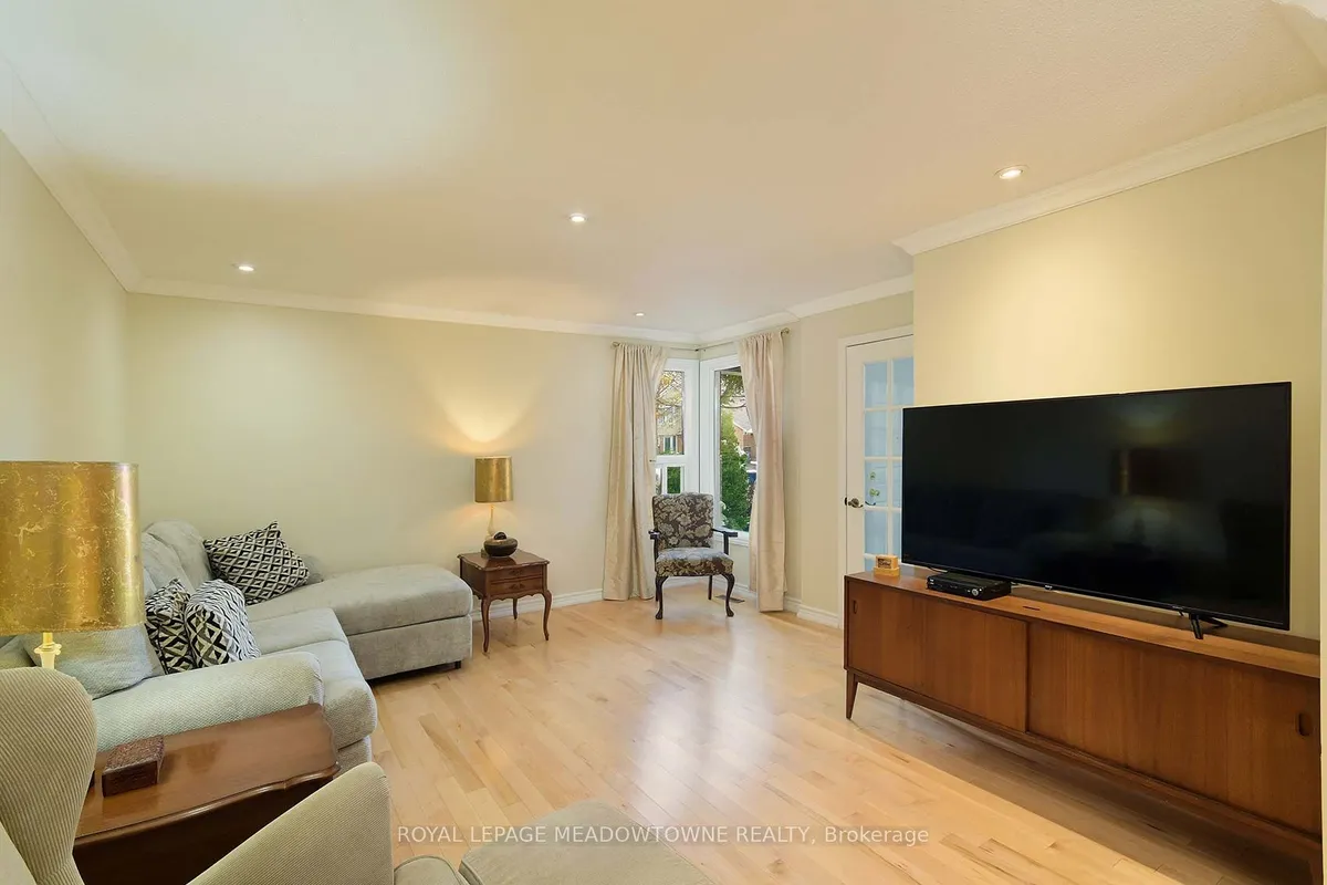 4207 Trapper Crescent, ON L5L 3A7