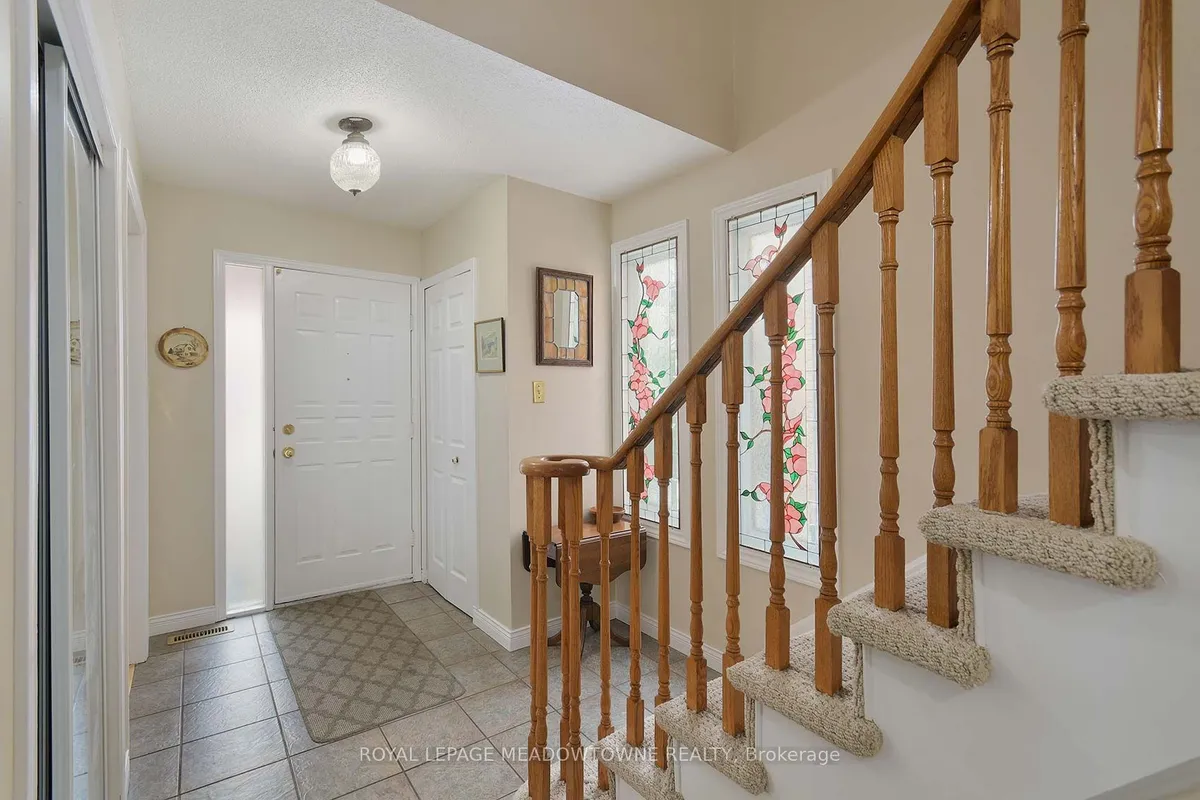 4207 Trapper Crescent, ON L5L 3A7