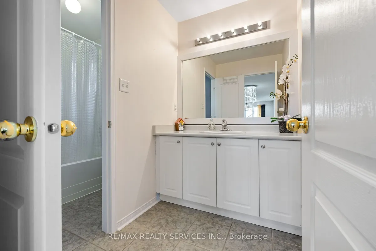 192 Sugarhill Drive, ON L7A 3X6