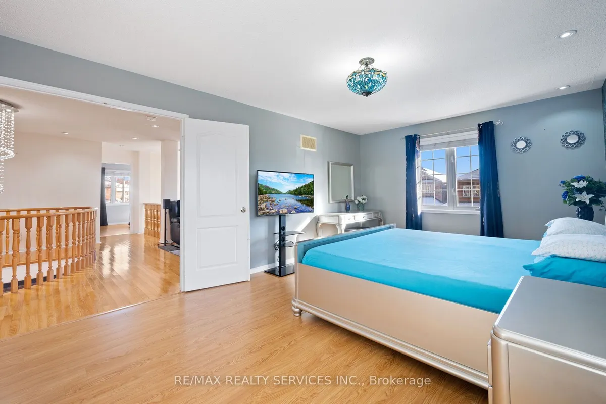 192 Sugarhill Drive, ON L7A 3X6