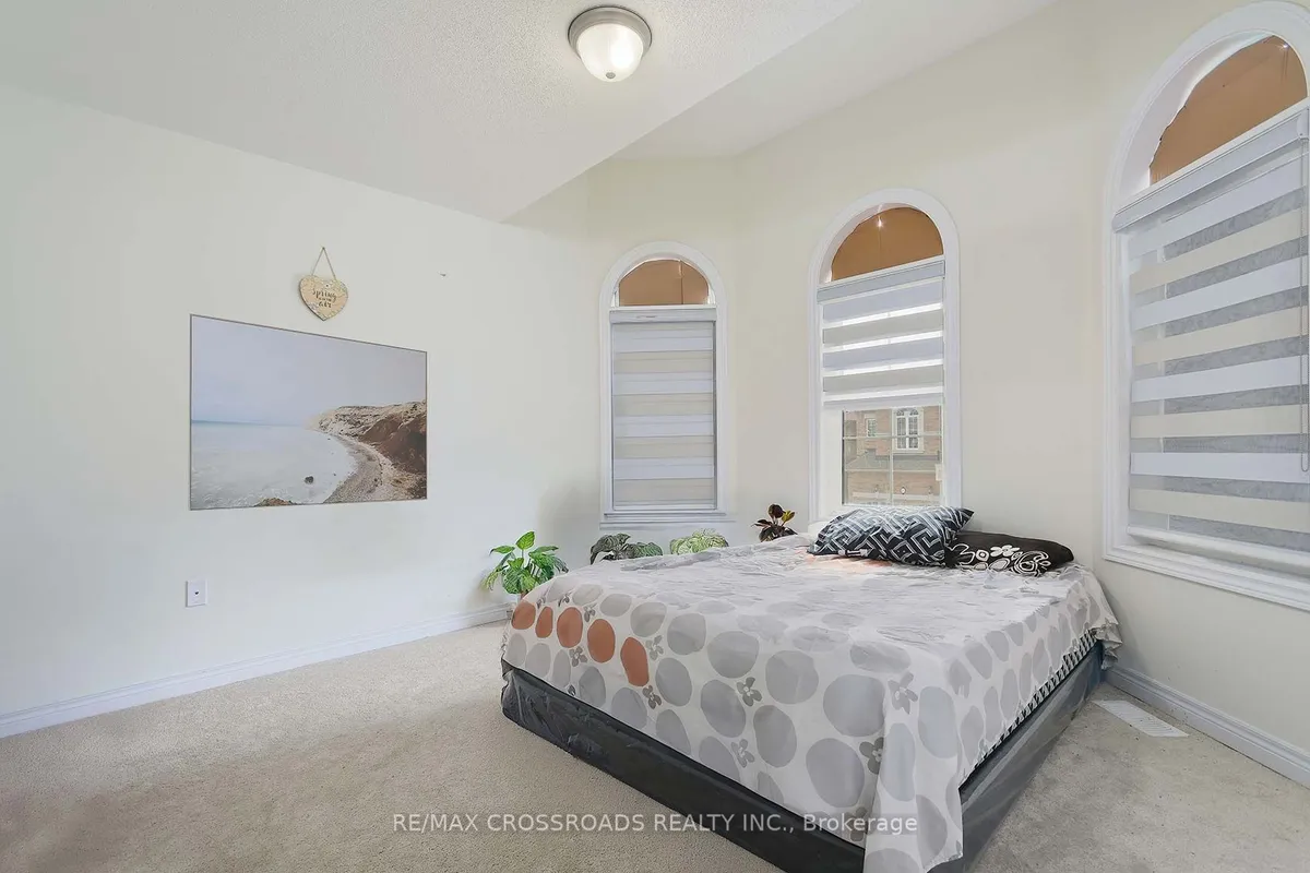 26 Kambalda Road, ON L7A 5J3